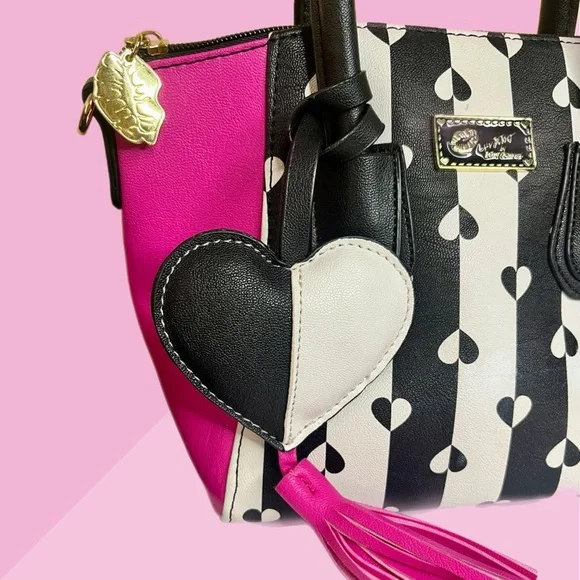 Betsy Johnson Pink w”/Black & White Heart Pattern Handbag - Picture 3 of 4